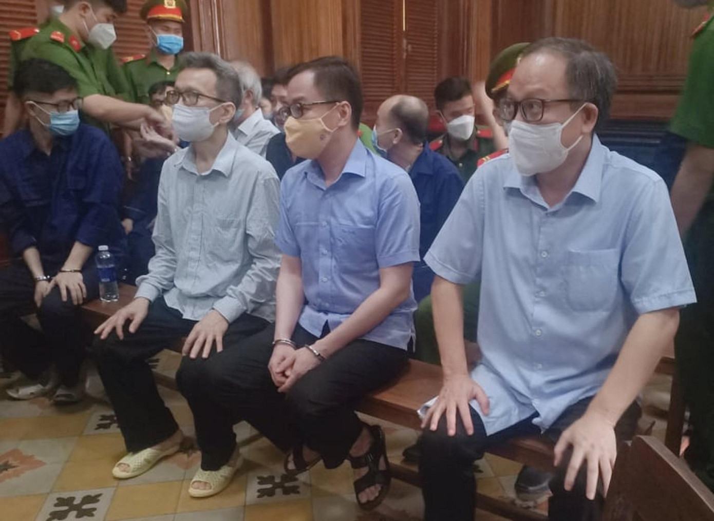 Các bị cáo tại phiên tòa ngày 28/12. Các bị cáo tại phiên tòa ngày 28/12.