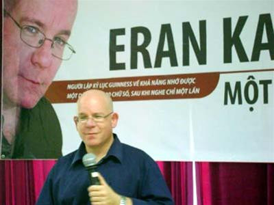 Eran Katz đang tiết lộ bí quyết nhớ lâu