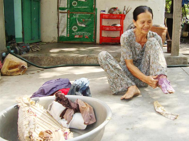 Cao thủ làng Sò đang diễn Cảnh bắt sò huyết đầm Ô Loan