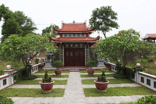 Những ngôi mộ được thiết kế như cung đình của vua chúa. Những ngôi mộ được thiết kế như cung đình của vua chúa