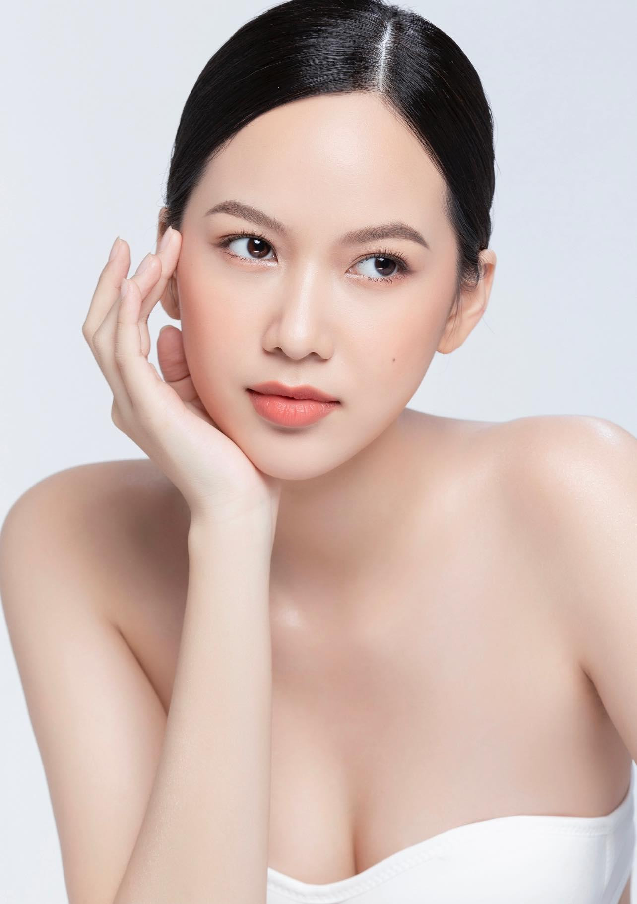 Phương Quỳnh là gương mặt sáng giá tại Hoa hậu Việt Nam 2020. Cô chỉ dừng lại ở Top 5 và đạt danh hiệu “Người có làn da đẹp nhất”.