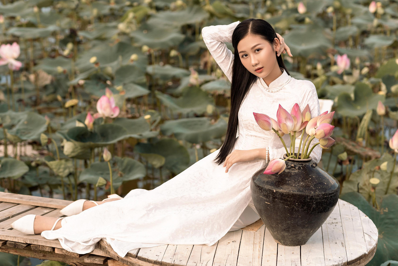 Quế Anh đang học khoa Ngôn ngữ và Văn hoá Hàn Quốc, Trường Đại học Ngoại ngữ, Đại học Huế. Cô nàng mong muốn trở thành một tiếp viên hàng không trong tương lai.