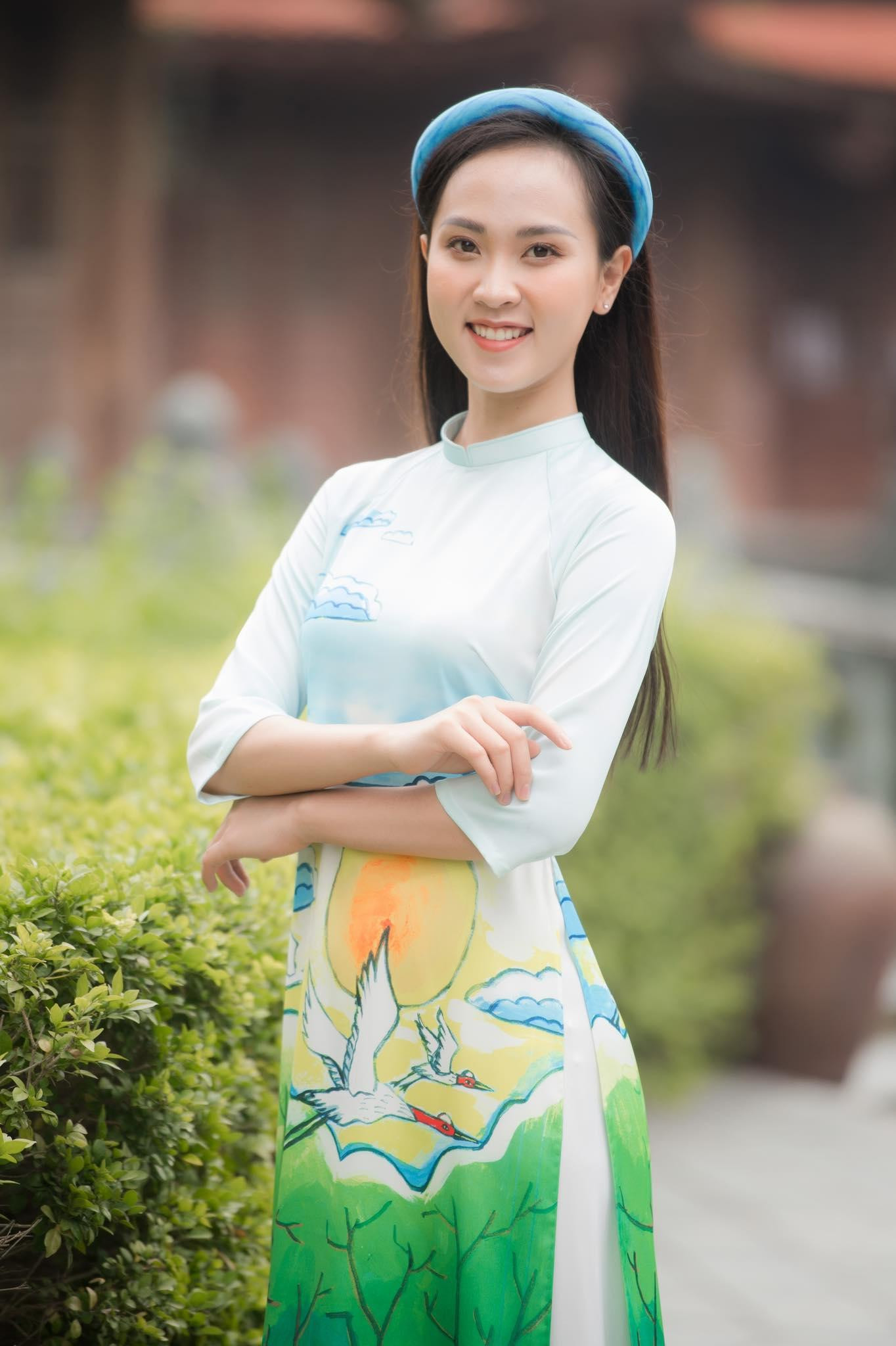 Người đẹp Ngô Thị Diệu Ngân sinh năm 2000, đến từ Nghệ An. Cô từng gây chú ý khi 2 lần dự thi Hoa hậu Việt Nam.