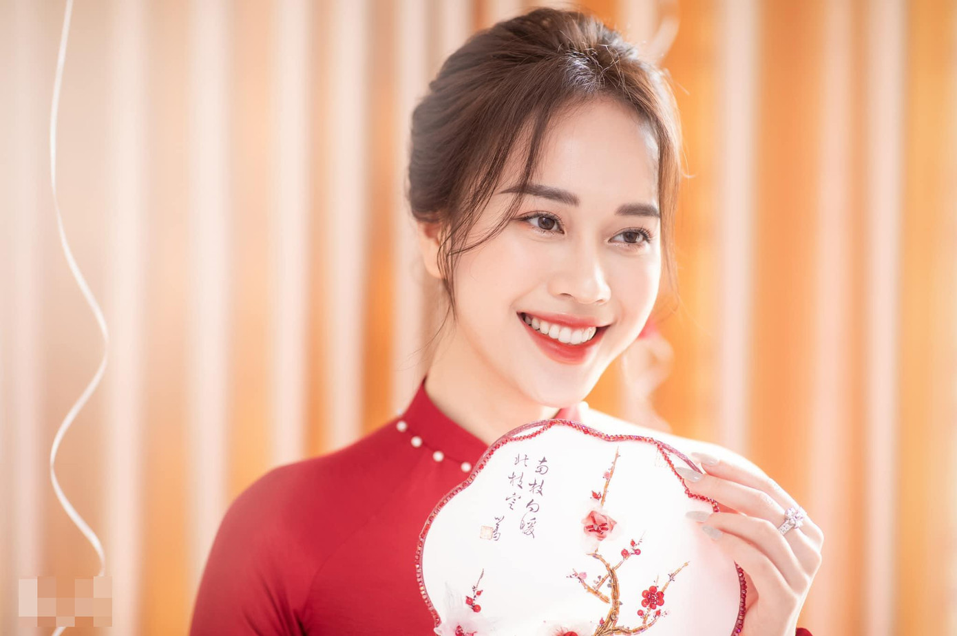 Do tình hình dịch bệnh phức tạp nên MC Ngô Mai Phương và ông xã chưa thể tổ chức đám cưới dù đã hoàn thành các thủ tục cần thiết theo truyền thống. Do tình hình dịch bệnh phức tạp nên MC Ngô Mai Phương và ông xã chưa thể tổ chức đám cưới dù đã hoàn thành các thủ tục cần thiết theo truyền thống.