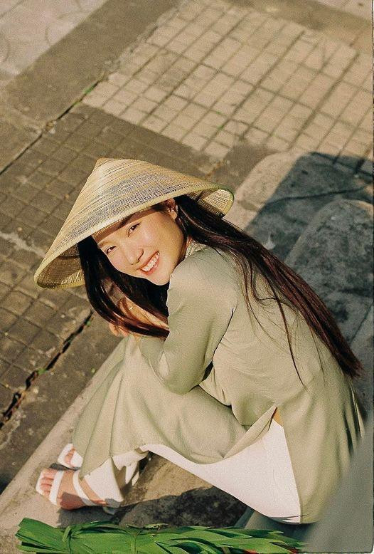 Nhan sắc "vạn người mê" của người đẹp Hồng Tuyết