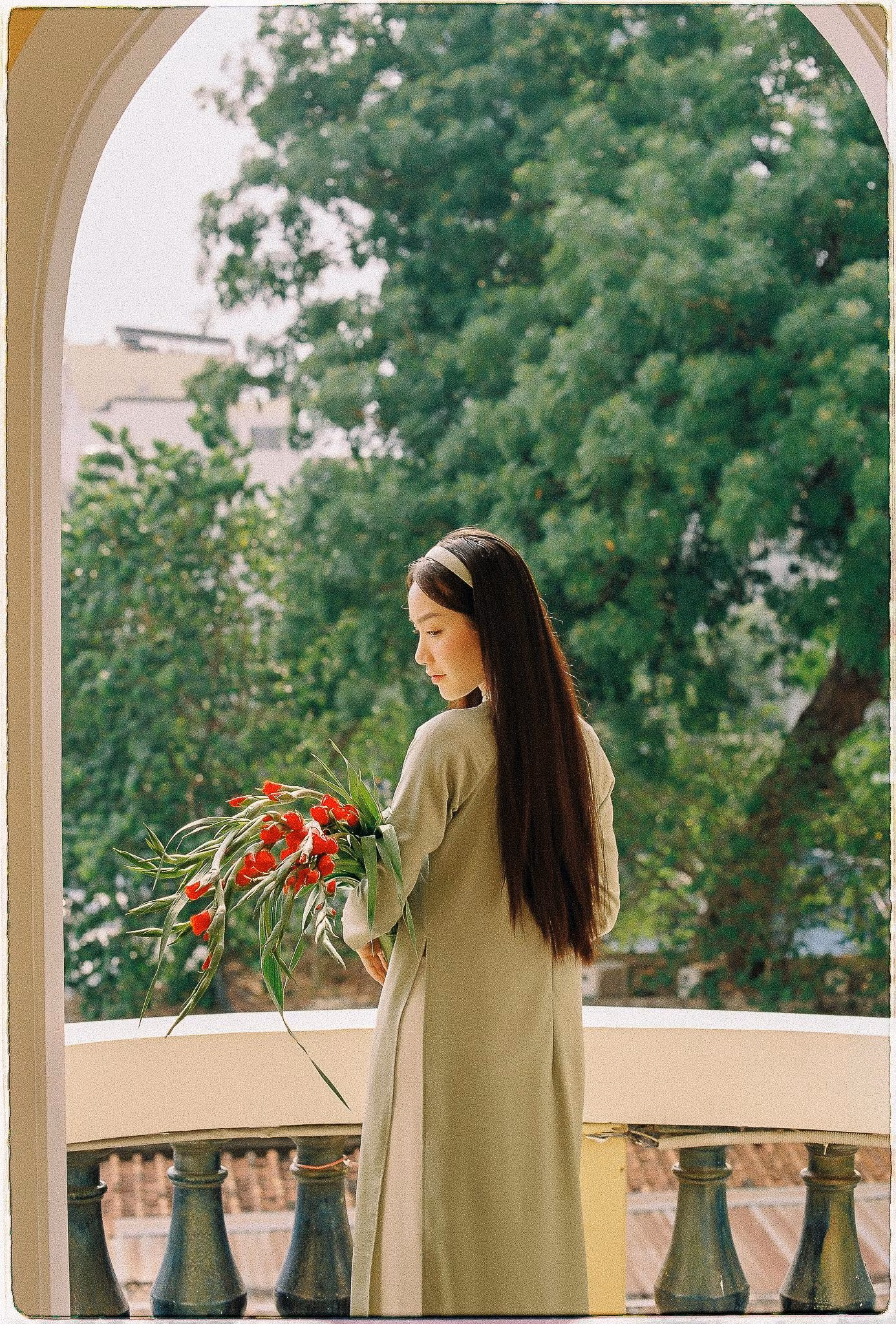 Vẻ đẹp mong manh, gây thương nhớ của cô nàng.