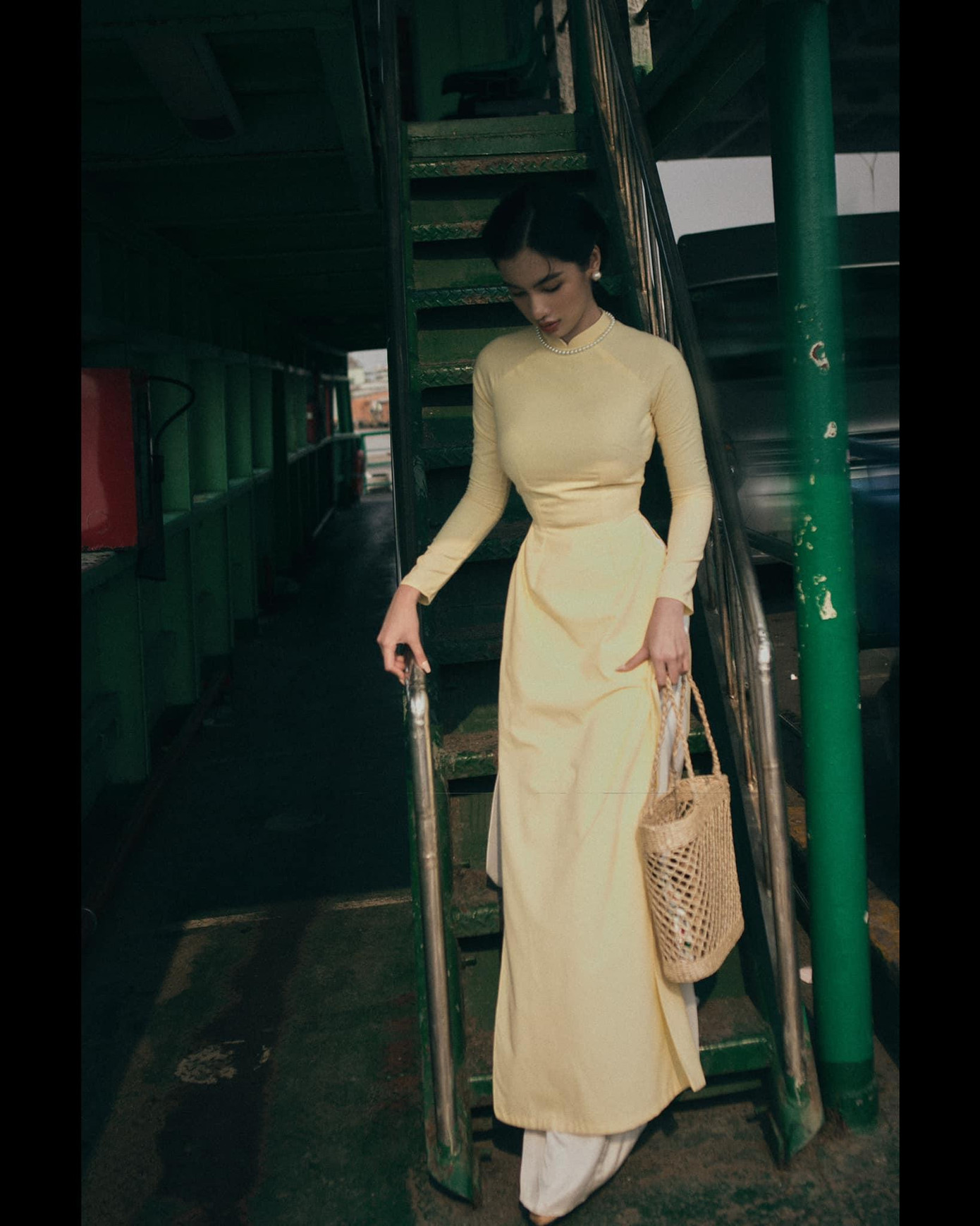 Vòng eo 59cm của Cẩm Đan khiến nhiều người không khỏi mơ ước.