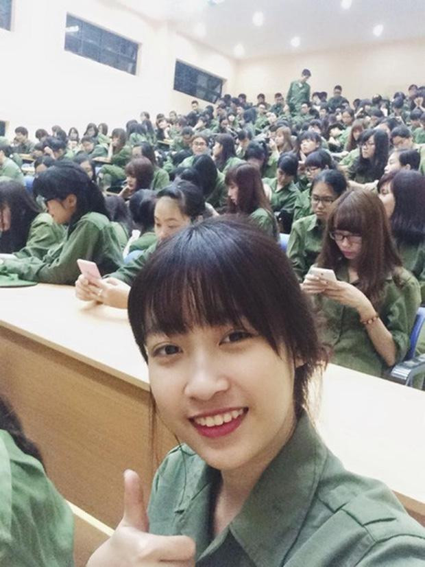 Nàng Hậu sở hữu sống mũi thanh tú, đôi mắt có hồn và khuôn mặt trái xoan.