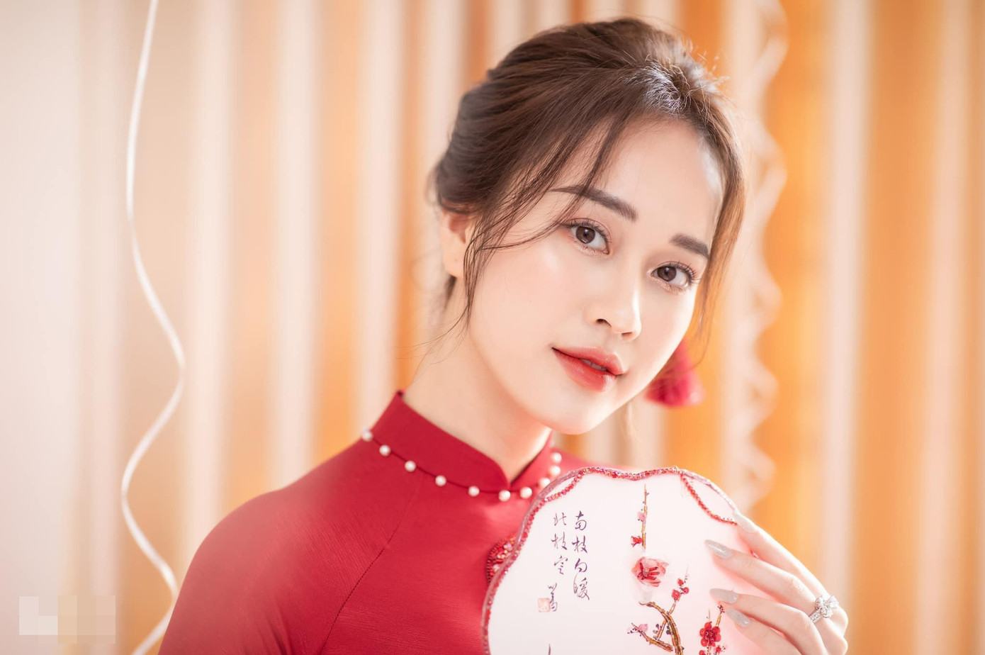 Cuối tháng 11/2021, MC Ngô Mai Phương tiết lộ, cô đã nhận được lời cầu hôn của bạn trai. Cuối tháng 11/2021, MC Ngô Mai Phương tiết lộ, cô đã nhận được lời cầu hôn của bạn trai.