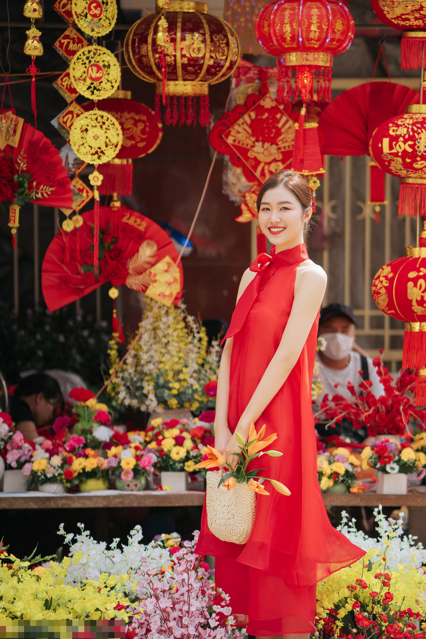 Sau cuộc thi, cô tích cực tham gia các hoạt động thiện nguyện, hoạt động xã hội, cộng đồng do Báo Tiền phong tổ chức và phát động. Nhiều năm liền, Ngọc Bích tham gia phát động phong trào hiến máu Chủ nhật đỏ, Giải thưởng Gương mặt trẻ Việt Nam tiêu biểu, Tiền Phong Golf Championship…