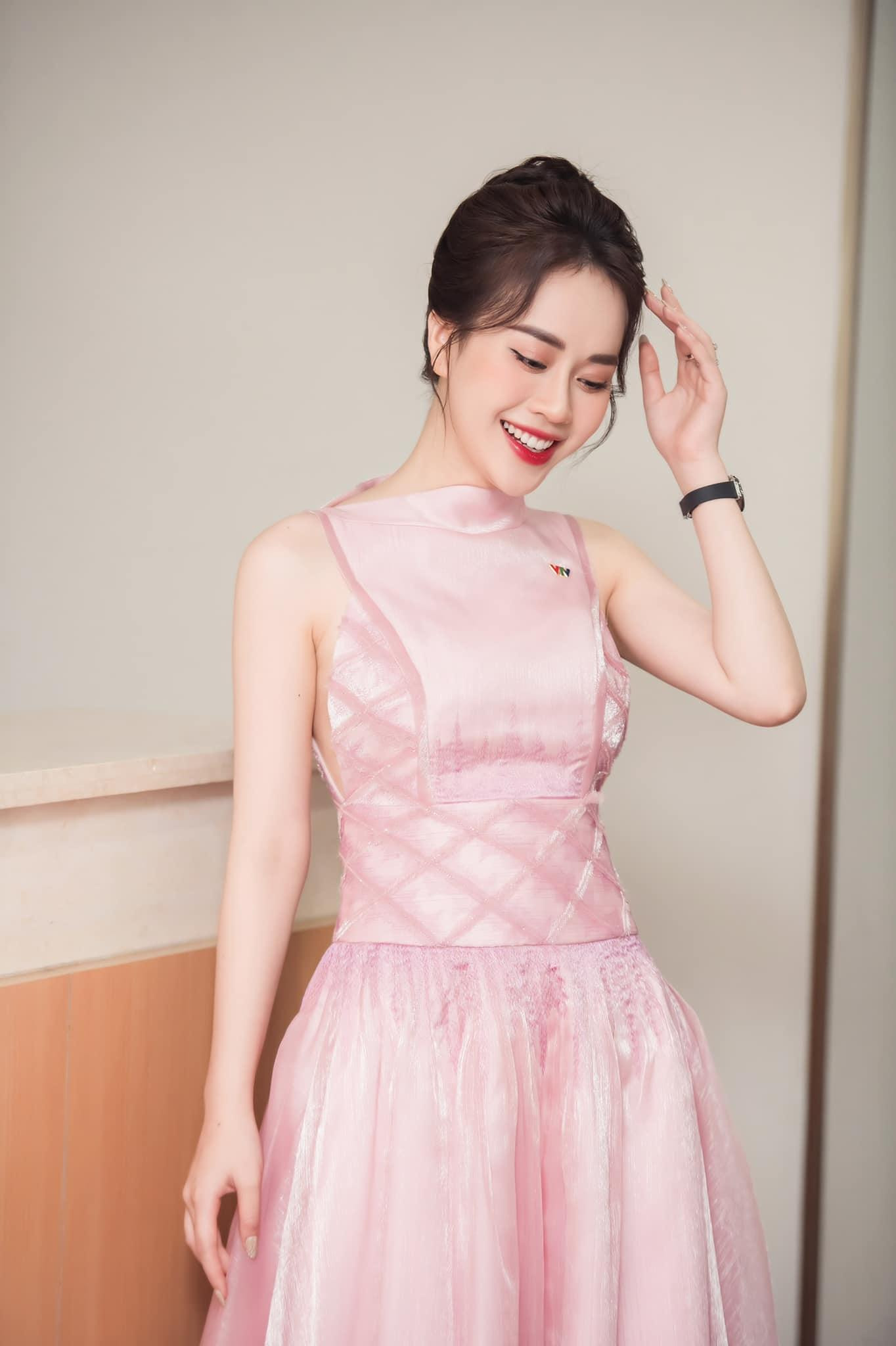 Mai Phương từng gây “sốt” khi nộp hồ sơ tham dự cuộc thi Hoa hậu Việt Nam 2020 nhưng quyết định rút lui vào phút chót vì không thể sắp xếp được thời gian. Mai Phương từng gây “sốt” khi nộp hồ sơ tham dự cuộc thi Hoa hậu Việt Nam 2020 nhưng quyết định rút lui vào phút chót vì không thể sắp xếp được thời gian.