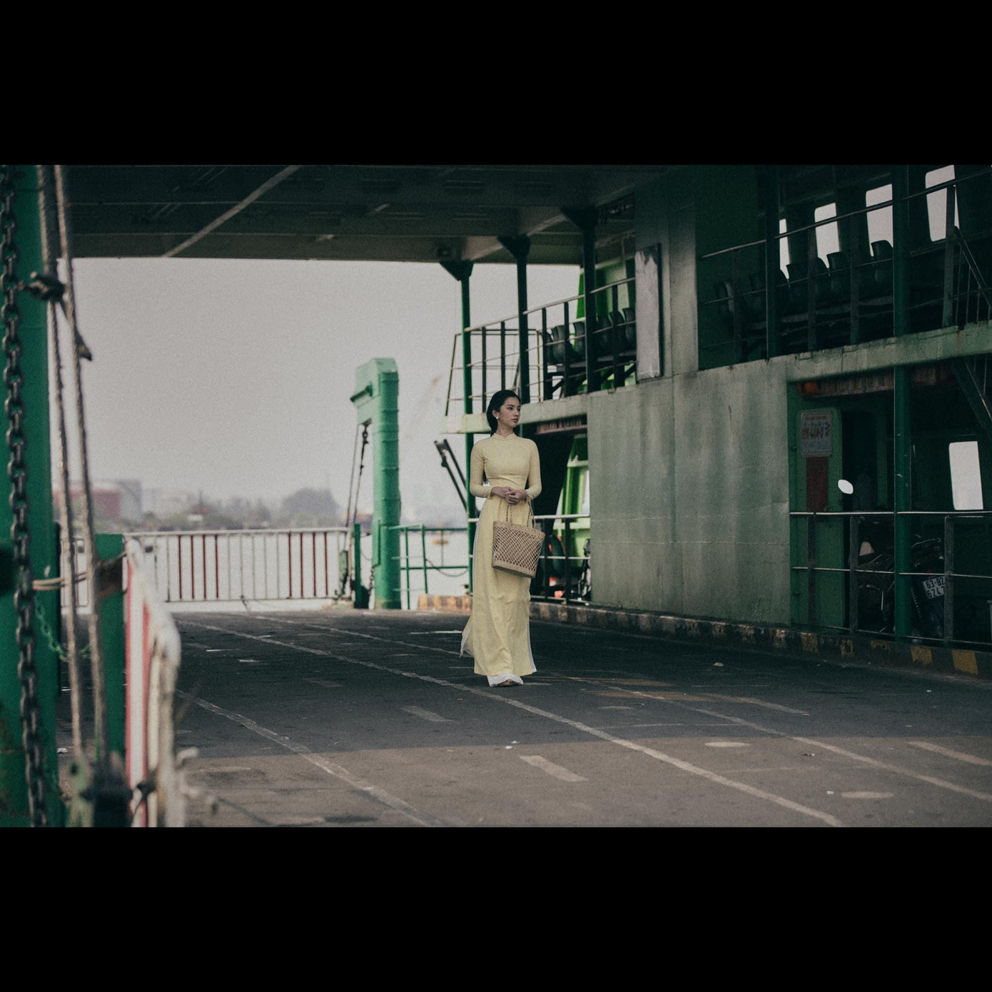 Cô nàng bật mí bí quyết giảm cân và duy trì vòng eo 59cm là hạn chế đồ ăn chiên rán, dầu mỡ. Từ đó, ưu tiên những món luộc và các loại rau củ. Ngoài ra, Cẩm Đan chia nhỏ các bữa ăn và uống nhiều nước.