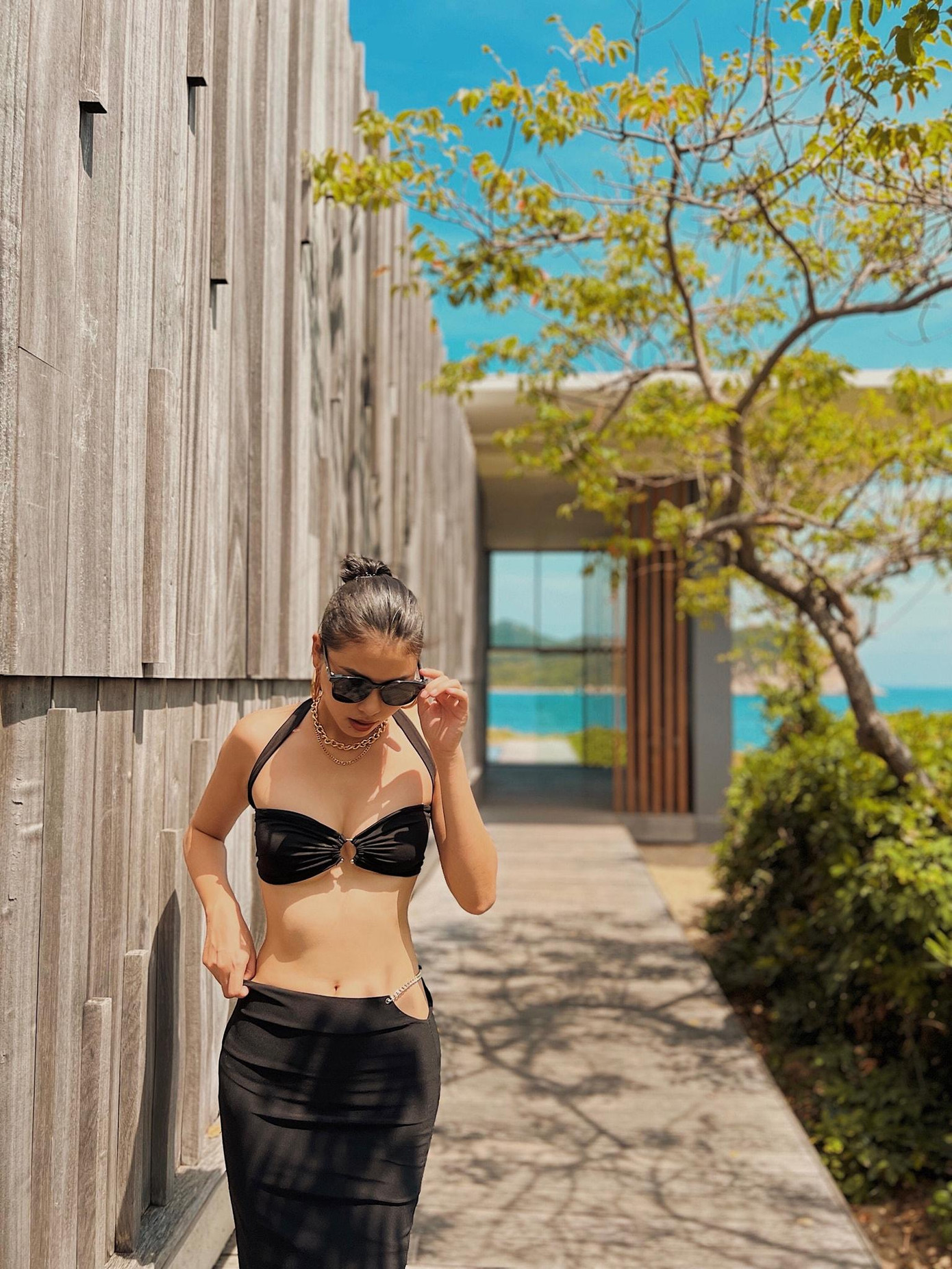 Đào Thị Hà sinh năm 1997, là một trong những người đẹp xứ Nghệ nổi bật tại cuộc thi Hoa hậu Việt Nam 2016. Ngay từ vòng loại, cô nàng là ứng cử viên nặng kí cho ngôi vị cao nhất của cuộc thi.