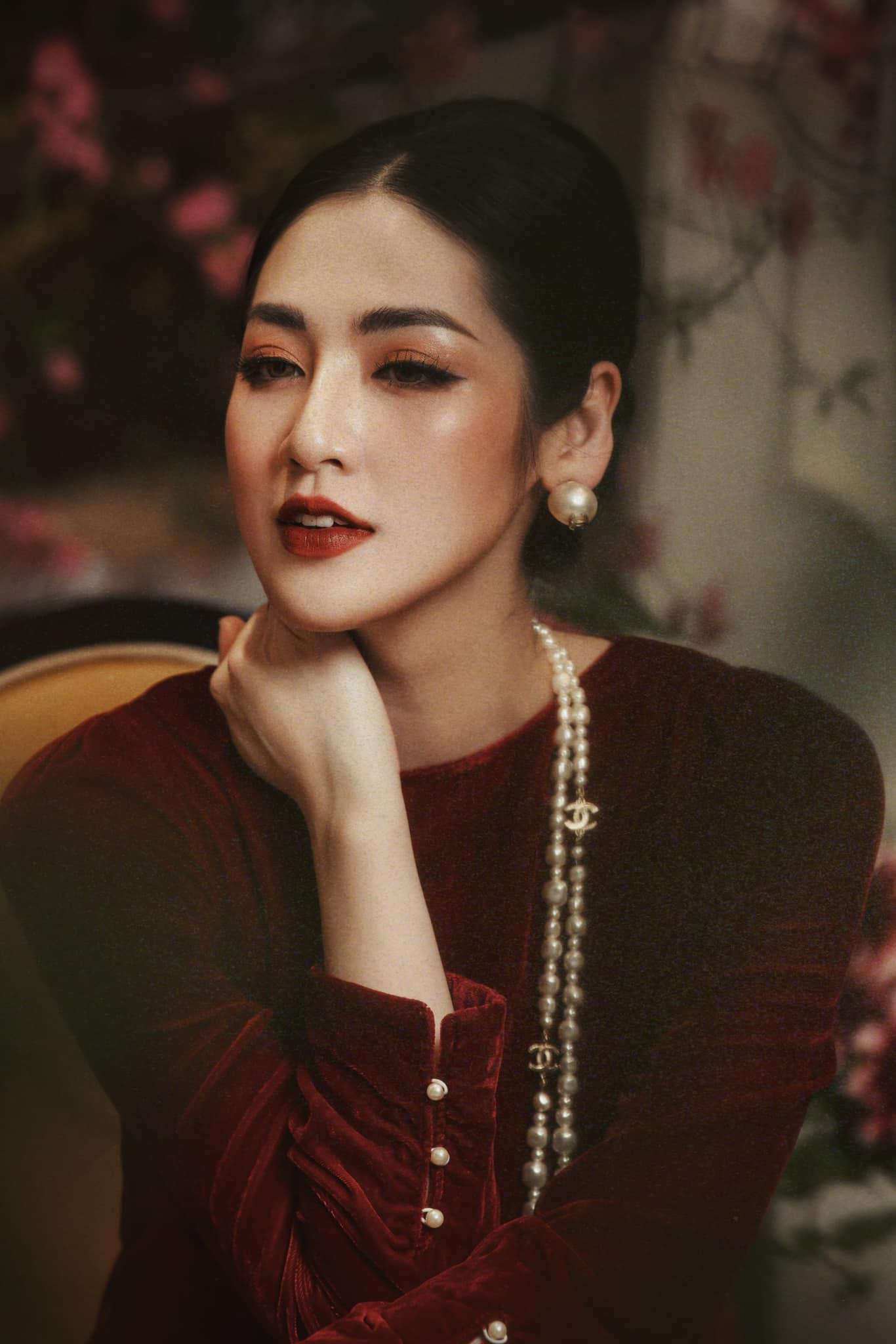 Sau cuộc thi Hoa hậu Việt Nam 2016, Á hậu Tú Anh đã kết hôn và tập trung vun vén cho gia đình, ít xuất hiện trong các sự kiện của giới showbiz.