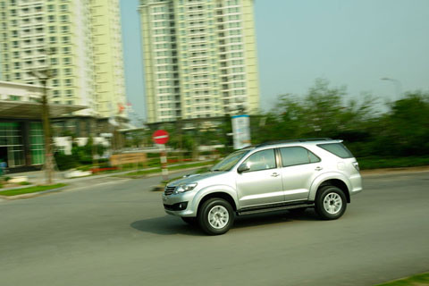 Toyota Fortuner 2013. Toyota Fortuner 2013