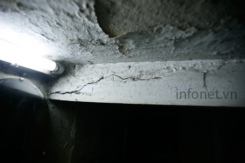 Vết nứt khá to trên dầm