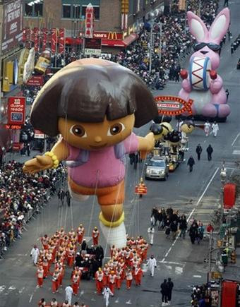 Nhân vật trong truyện tranh nhà thám hiểm Dora nhà thám hiểm, đằng sau là chú thỏ Bunny. Nhân vật trong truyện tranh nhà thám hiểm Dora nhà thám hiểm, đằng sau là chú thỏ Bunny.