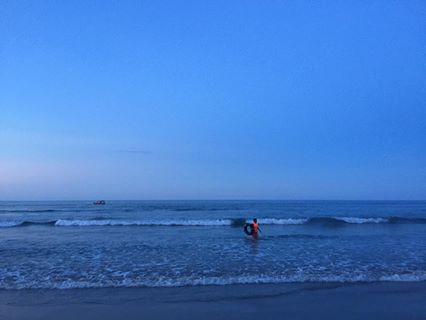 Cứu hai thiếu nữ đuối nước, nam thanh niên bị sóng cuốn mất tích ảnh 2