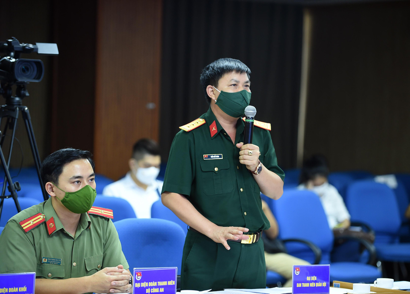 Đại diện các đơn vị chia sẻ mô hình hay, sáng tạo trong Chiến dịch TNTN hè 2021