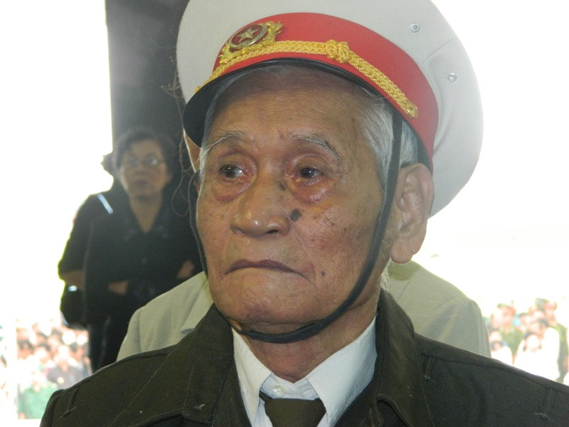 BS Thiếu tá Nguyễn Xu (95 tuổi), chiến sỹ Điện Biên Phủ vĩnh biệt đại tướng Tổng tư lệnh