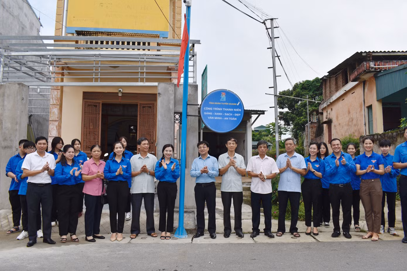 Các hoạt động hưởng ứng sôi nổi sau lễ ra quân.
