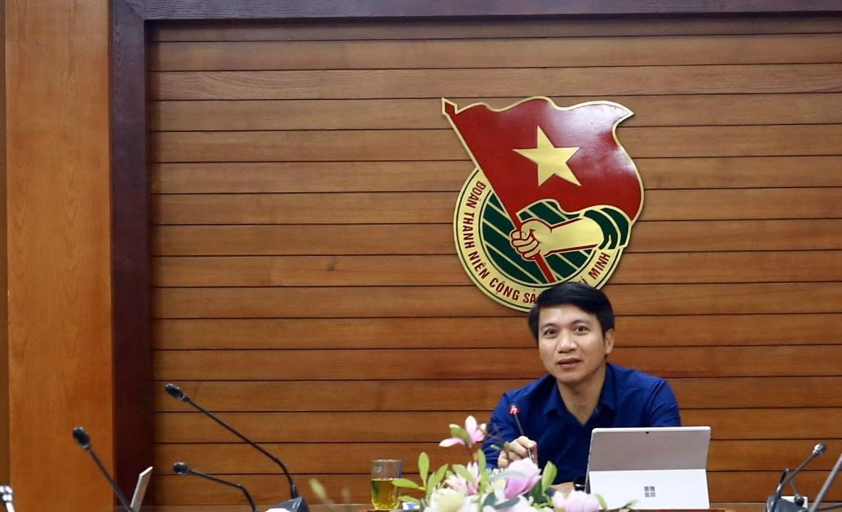 Anh Nguyễn Ngọc Lương phát biểu tại cuộc họp