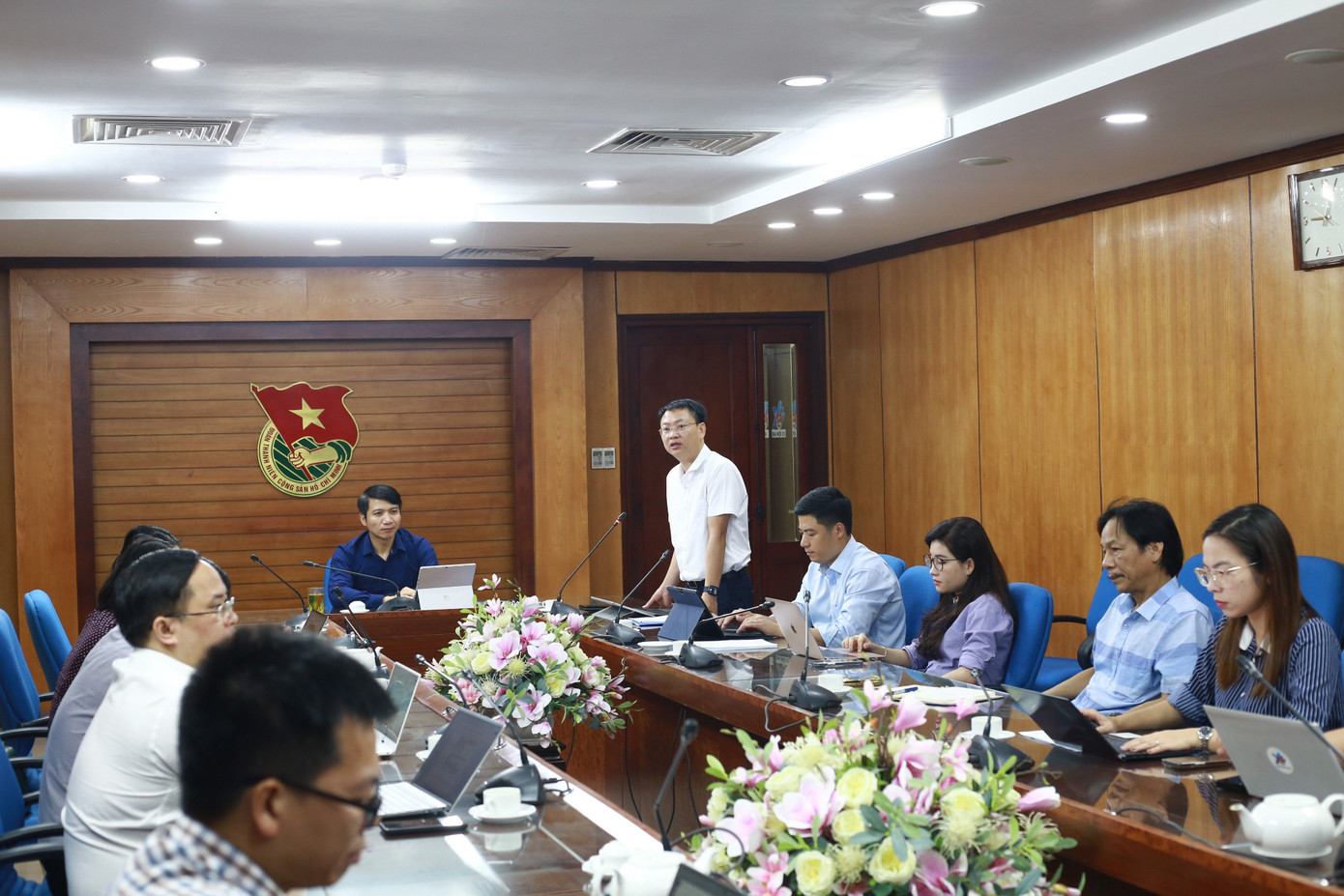 Anh Trần Hữu, Trưởng ban Thanh niên Công nhân và Đô thị T.Ư Đoàn thông tin kết quả đợt 2 Chiến dịch Thanh niên tình nguyện Hè 2023. Anh Trần Hữu, Trưởng ban Thanh niên Công nhân và Đô thị T.Ư Đoàn thông tin kết quả đợt 2 Chiến dịch Thanh niên tình nguyện Hè 2023.