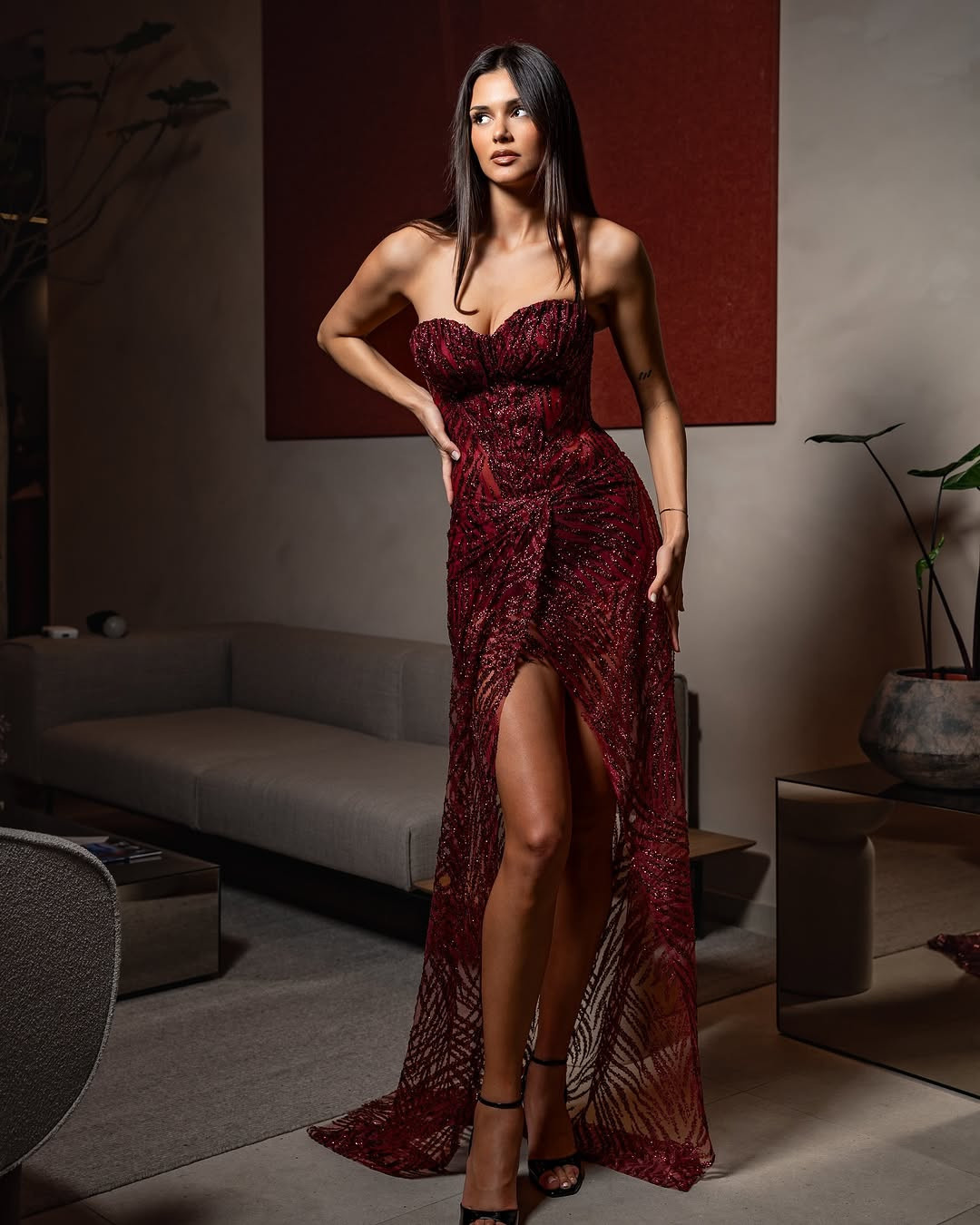 Tân Hoa hậu Hoàn vũ Croatia năm nay 23 tuổi, là sinh viên ngành điều dưỡng tại Đại học Dubrovnik.