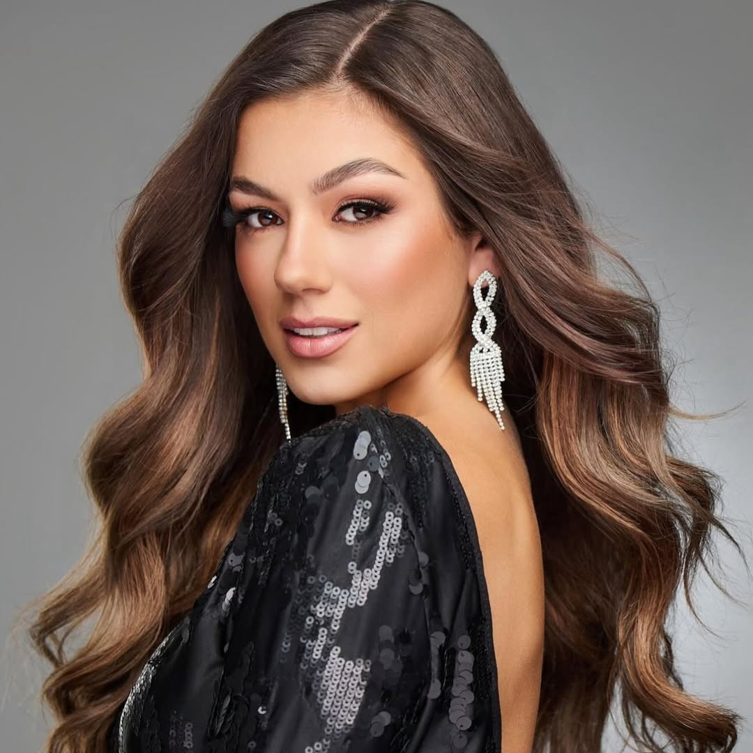 Đại diện Australia - Jasmine Stringer - là ứng viên sáng giá của khu vực châu Á - Thái Bình Dương. Cô là giáo viên tiểu học, có gương mặt ngọt ngào. Người đẹp đang theo đuổi dự án nâng cao nhận thức về bạo lực gia đình thông qua quỹ Tata Brown. Quỹ hỗ trợ tài chính và tinh thần, nơi trú ẩn dành cho phụ nữ bị bạo lực gia đình.