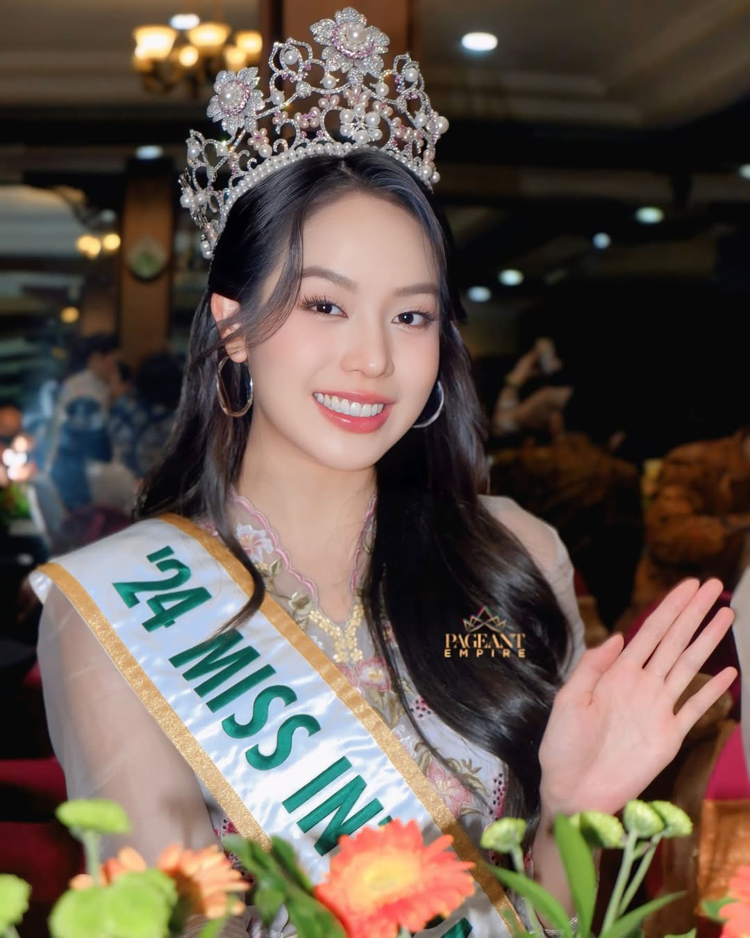 Trong chung kết Puteri Indonesia 2025, Thanh Thủy sẽ trao vương miện cho đại diện của Indonesia ở cuộc thi Hoa hậu Quốc tế 2025 tổ chức tại Nhật Bản. Indonesia là quốc gia có thành tích ấn tượng ở sân chơi Miss International.