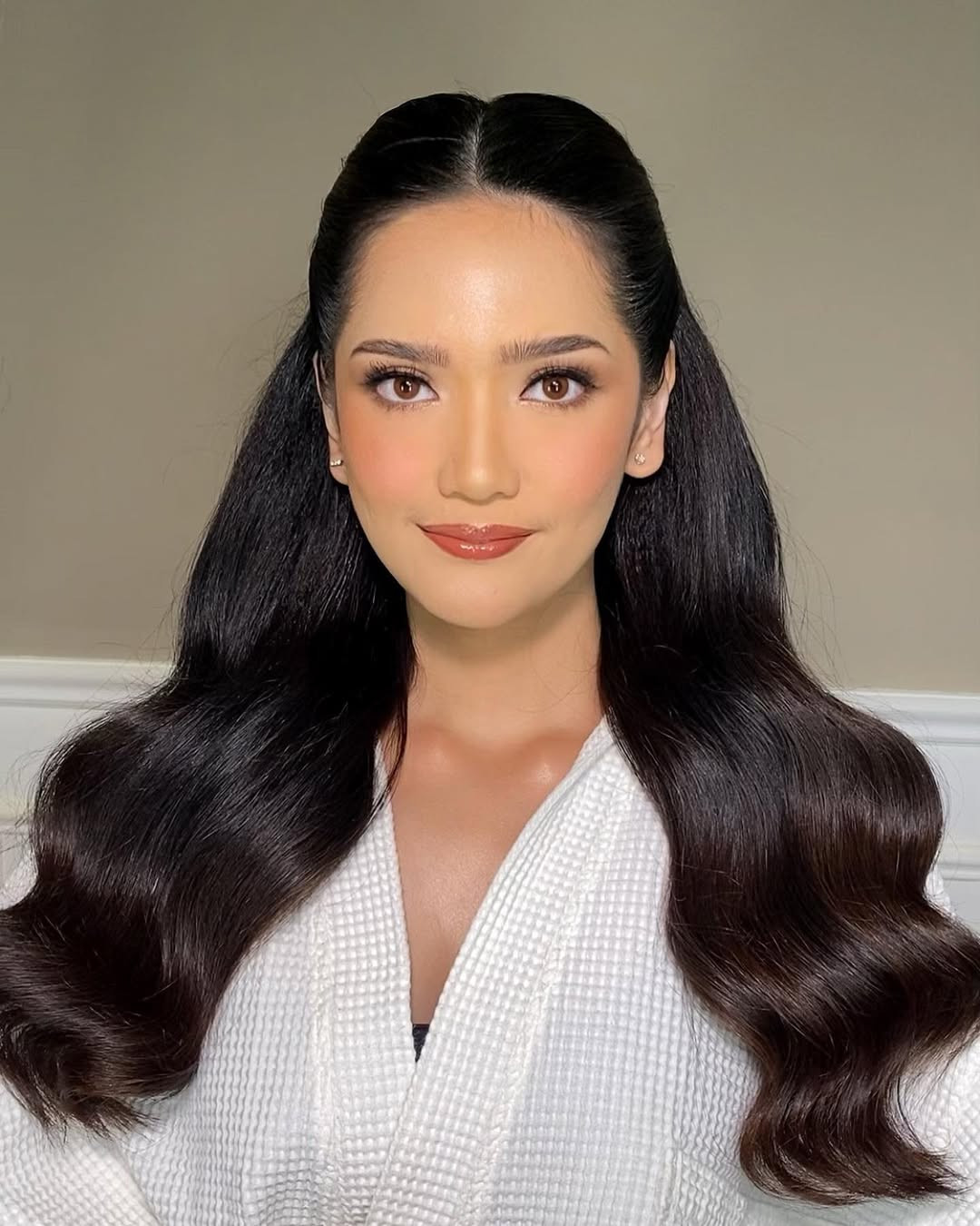 Năm 2019, Melliza là một trong những đại biểu Indonesia tham dự sự kiện Báu vật Indonesia tại Los Angeles, Mỹ. Cô đại diện cho Jakarta và mang theo khẩu hiệu của quê hương mình, đó là: "Thành phố tiên tiến, công dân hạnh phúc".