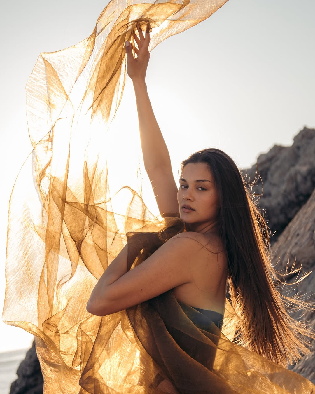 Một phần thi quan trọng của cuộc thi Hoa hậu Hoàn vũ năm nay là chương trình hùng biện Tiếng nói vì sự thay đổi, nơi các thí sinh ủng hộ những mục đích xã hội quan trọng.