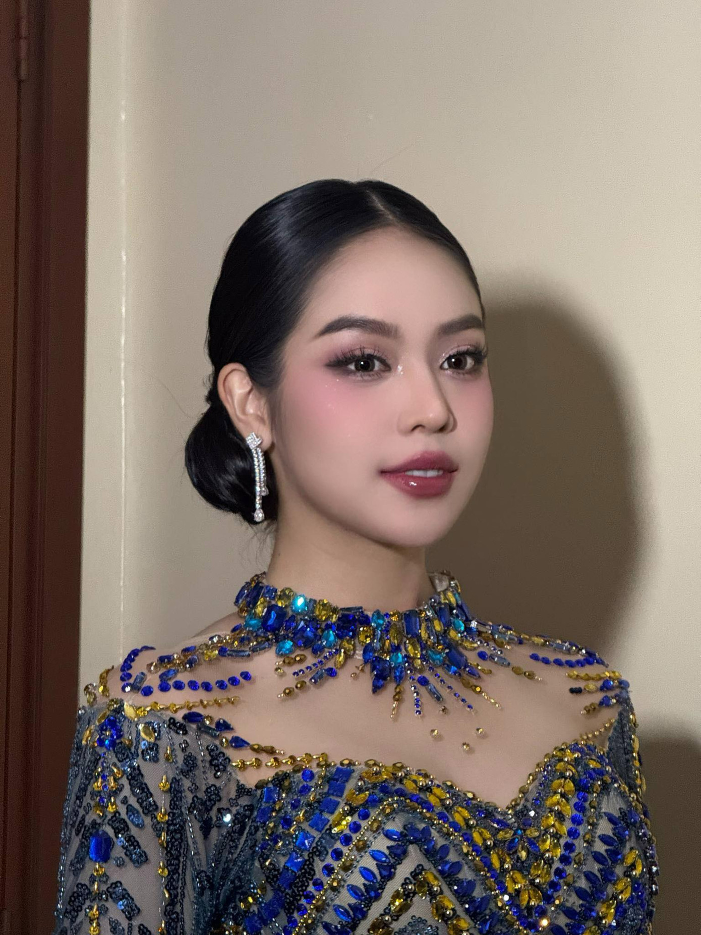 Thanh Thủy nhận nhiều lời khen ngợi từ fan sắc đẹp quốc tế khi xuất hiện ở Indonesia.