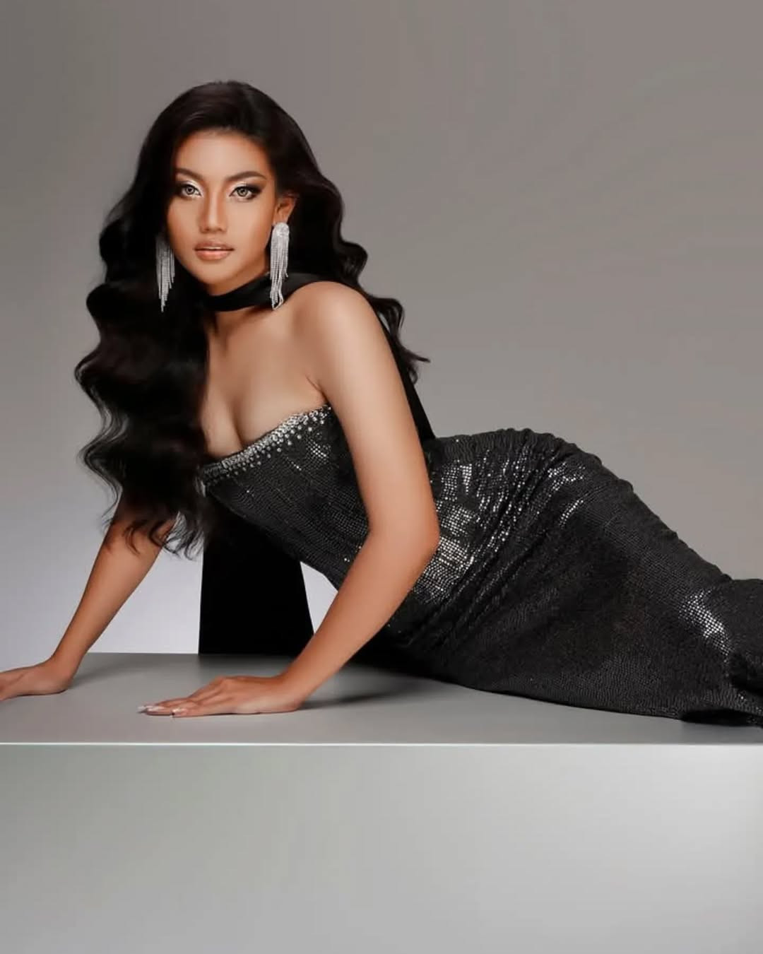 Khisa đăng quang ngôi vị Miss Earth Land Myanmar 2023 và nhận giải phụ Best of Speak Out - Người đẹp thuyết trình hay nhất tại cuộc thi Hoa hậu Trái Đất Myanmar 2023.