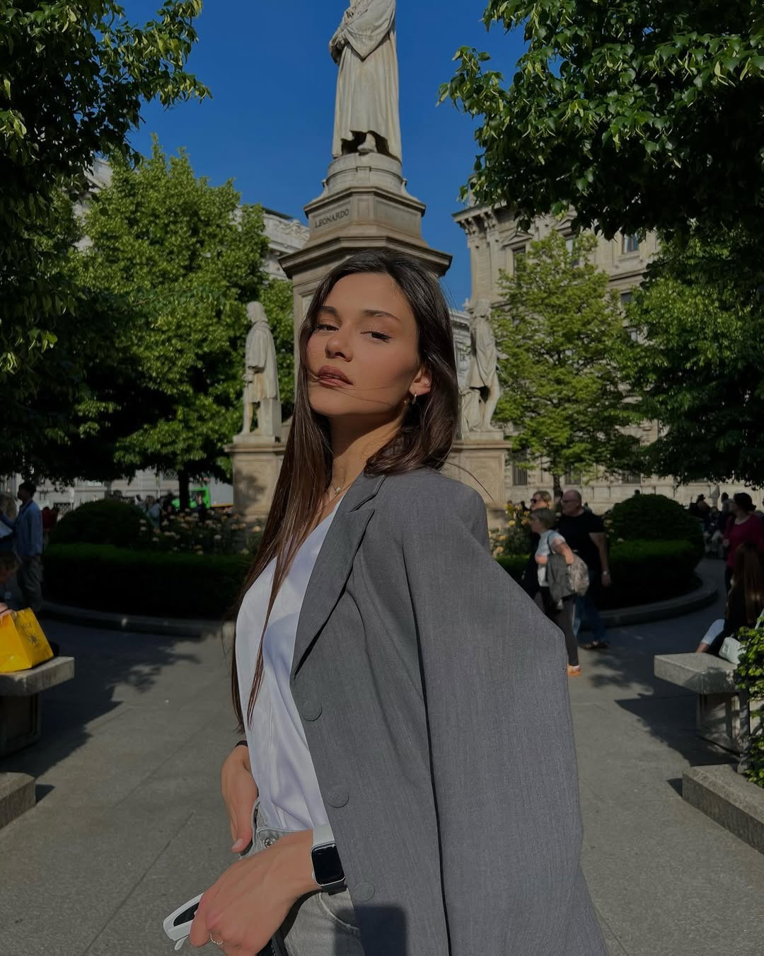 Cựu Hoa hậu Hoàn vũ Croatia - Ivana Delač - cho biết mỗi thí sinh trình bày một dự án tập trung vào các vấn đề như giáo dục, biến đổi khí hậu, quyền phụ nữ, sức khỏe tâm thần hoặc phòng chống bạo lực.