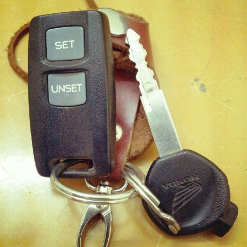 PCX phiên bản trước có thêm bộ phận chống trộm khá hữu dụng