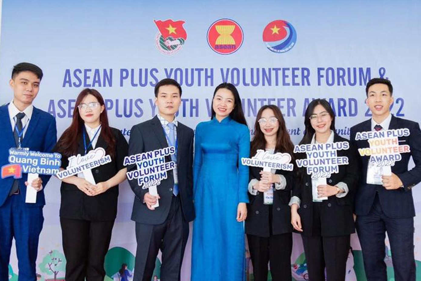 50 thanh niên tình nguyện đến từ các nước ASEAN và Nhật Bản tham dự chương trình.