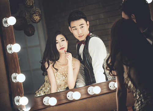  Hãy làm những gì khiến bạn trông đẹp hơn bởi vì đàn ông luôn bị hấp dẫn bằng mắt nên không có lí do gì bạn lại khiến mình bù xù rối bời trong mắt chồng. (Ảnh&nbsp; minh họa) 