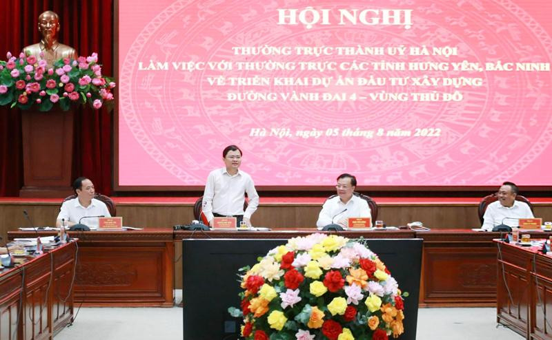 Bí thư Tỉnh ủy Bắc Ninh Nguyễn Anh Tuấn phát biểu ý kiến tại hội nghị. Ảnh: PV