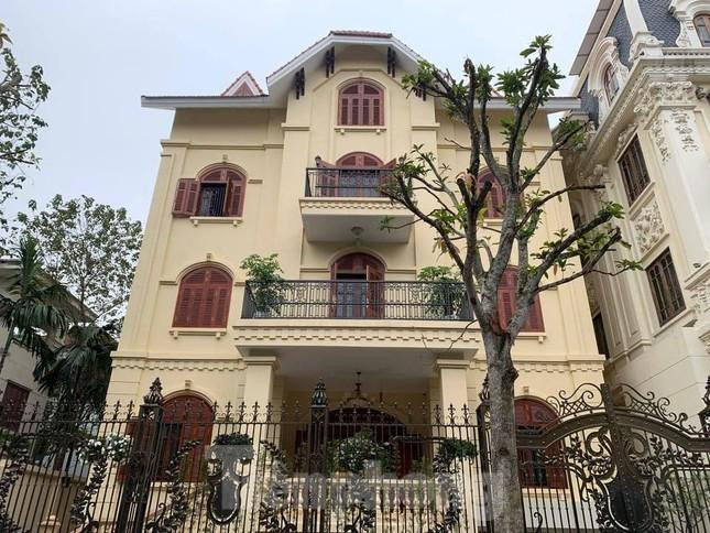 Biệt thự số 9, nhà B (khu biệt thự 5,2 ha phường Yên Hòa, quận Cầu Giấy) . Ảnh: PV