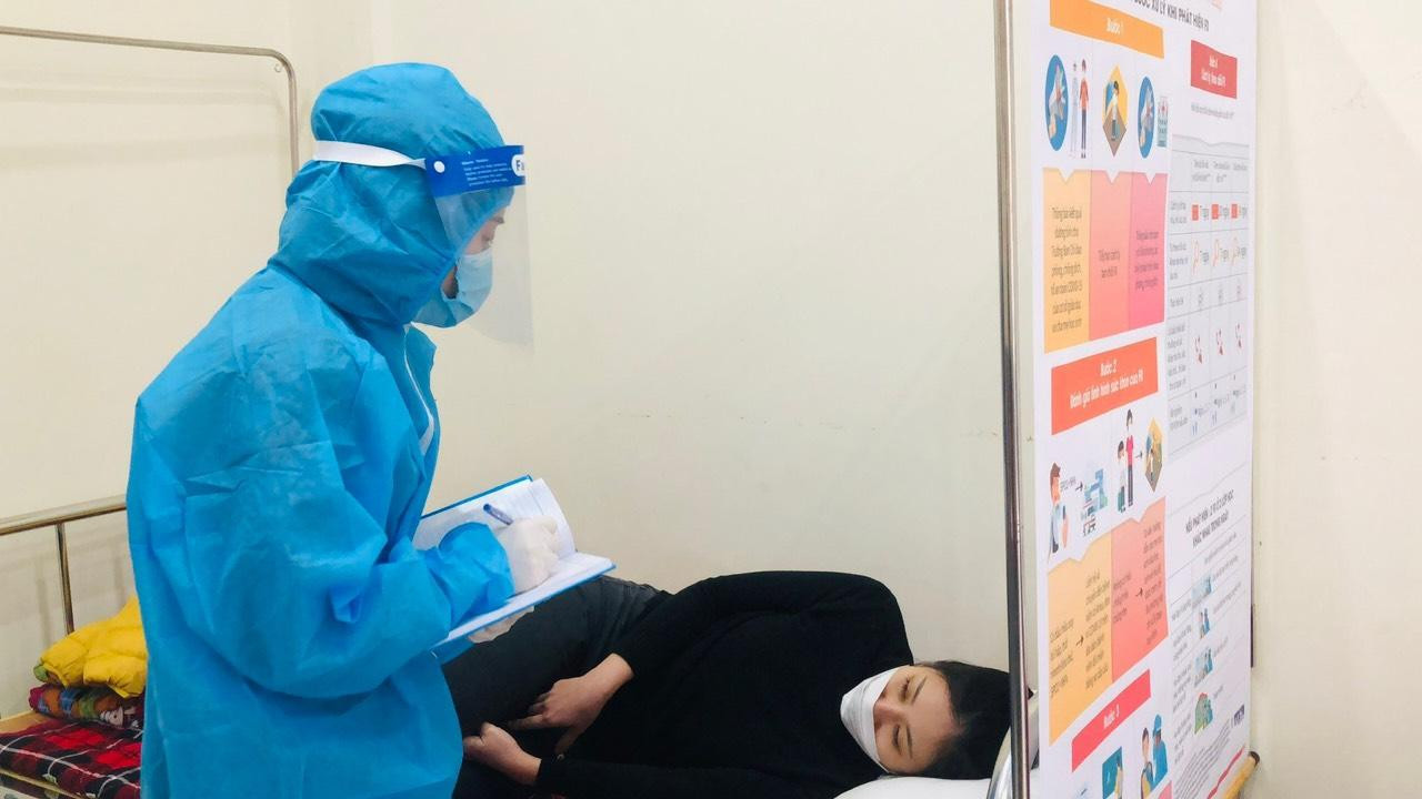 Để đảm bảo phòng, chống dịch COVID-19, các tình huống giả định phát hiện các trường hợp nghi ngờ mắc COVID-19 được chuẩn bị nhuần nhuyễn.