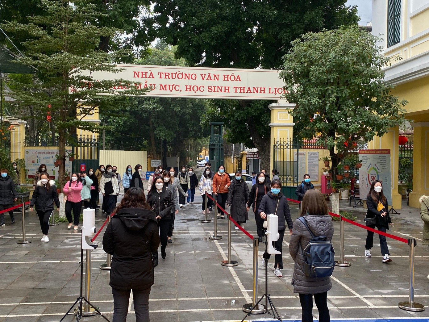 Dự kiến trong hôm nay, 17/2, một số trường trên địa bàn quận Hoàn Kiếm tiếp tục diễn tập các công tác chuẩn bị đón học sinh tiểu học trở lại trường.