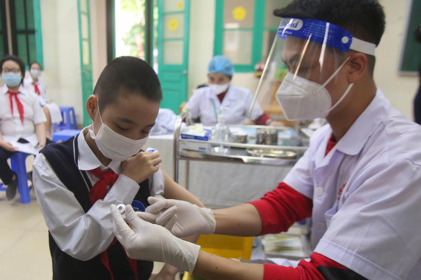 Tất cả các khâu, quy trình liên quan đến tiêm vắc xin COVID-19 đều được thực hiện theo đúng quy định. Ảnh: Duy Phạm