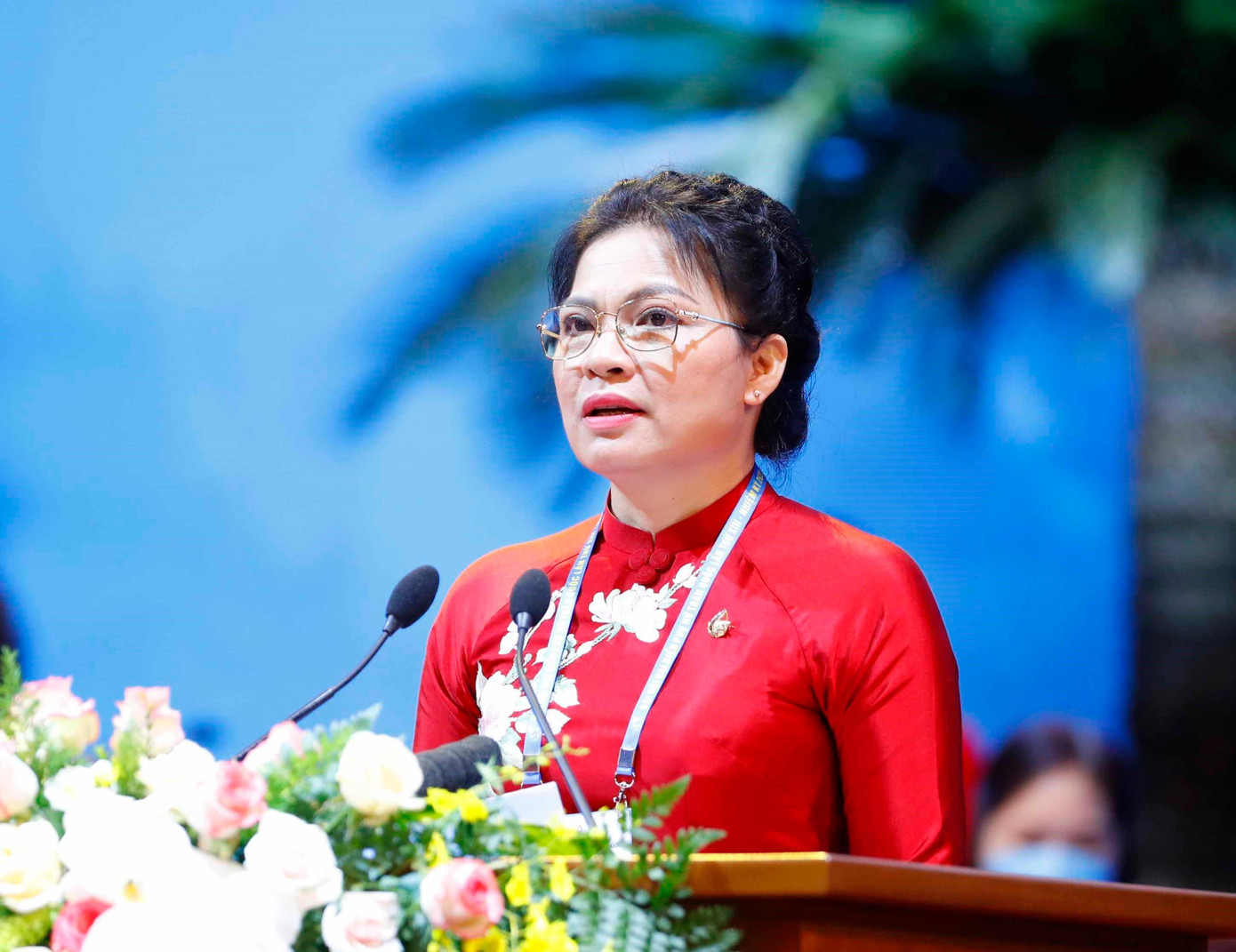 Chủ tịch Hội Liên hiệp Phụ nữ Việt Nam Hà Thị Nga trình bày diễn văn khai mạc Đại hội.