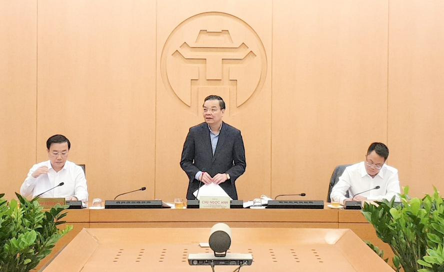 Chủ tịch UBND thành phố Hà Nội Chu Ngọc Anh phát biểu tại phiên họp