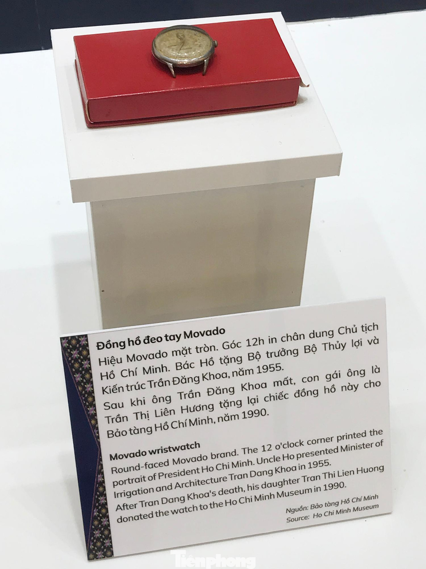 Đồng hồ đeo tay Movado, Bác Hồ tặng Bộ trưởng Bộ Thuỷ lợi và Kiến trúc Trần Đăng Khoa, năm 1955. Ảnh: Trường Phong