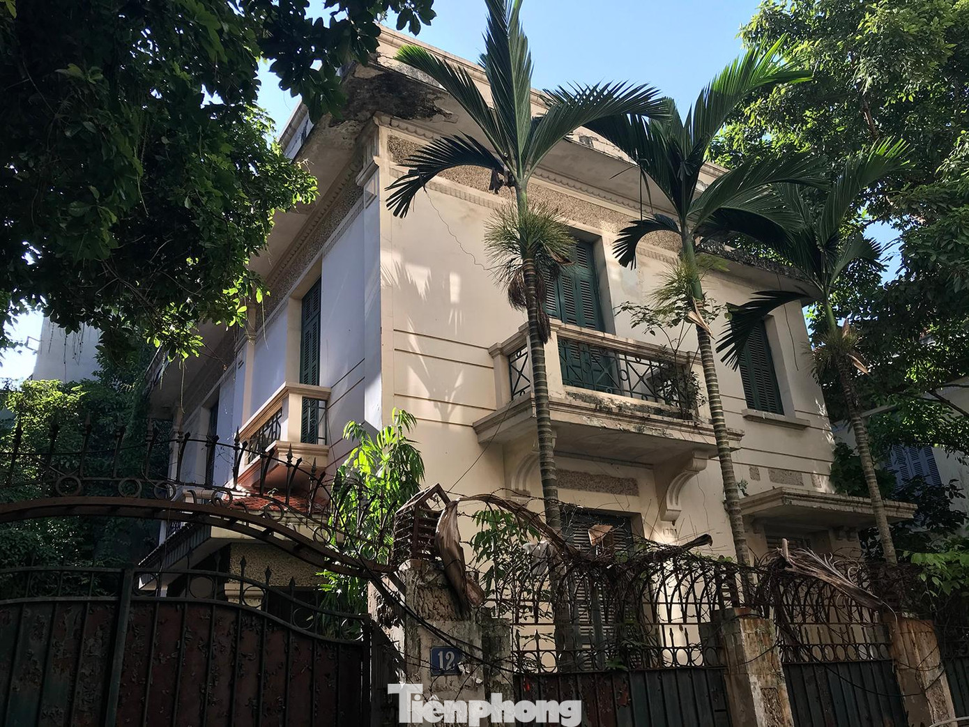 Đại diện lãnh đạo thành phố Hà Nội từng trả lời báo Tiền Phong, vì đây nhà công vụ, phải bố trí đúng mục đích là nhà công vụ chứ không thể mang cho thuê. Ảnh: Trường Phong