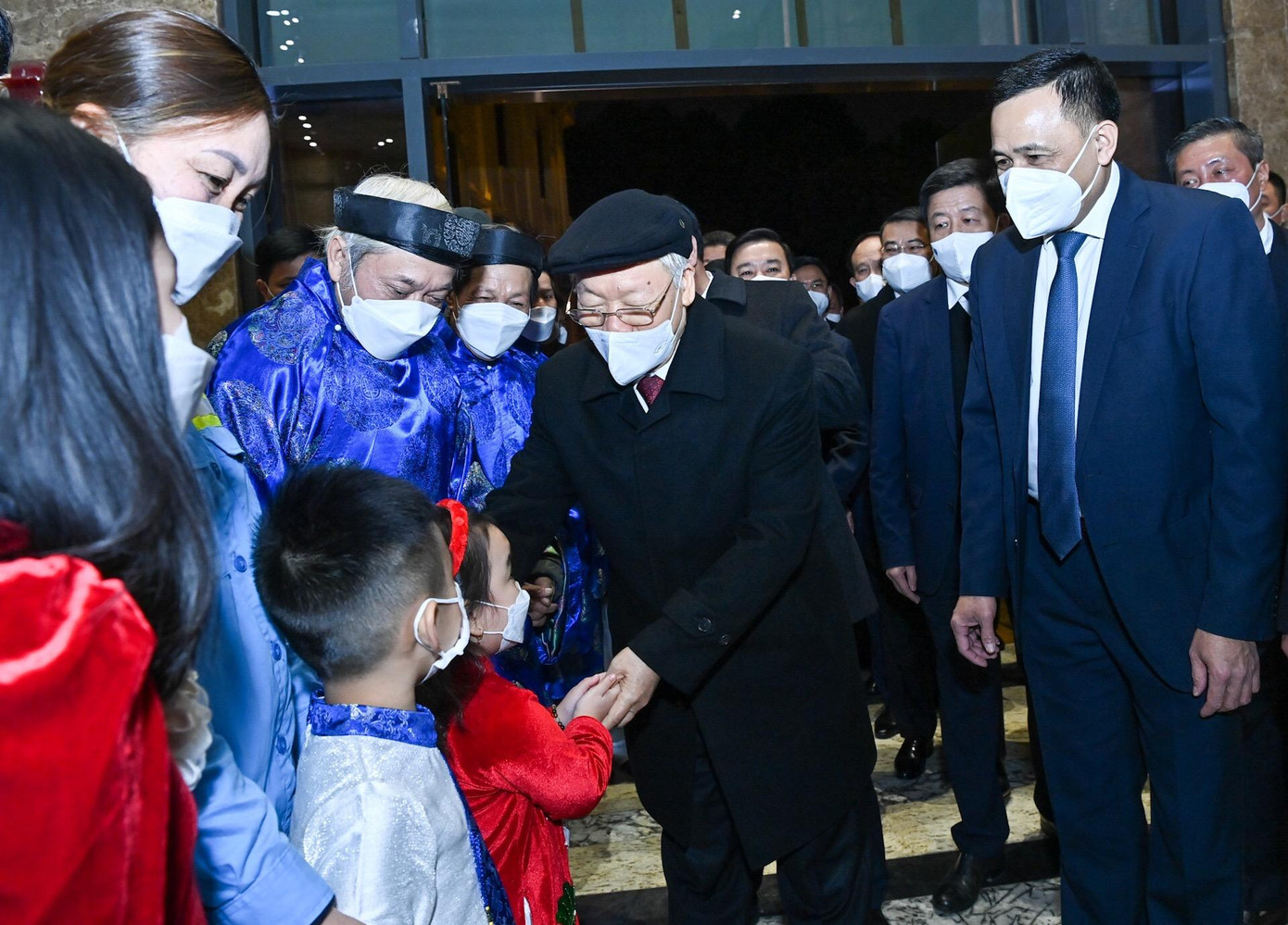 Tổng Bí thư Nguyễn Phú Trọng với các em nhỏ ở Thủ đô. Ảnh: Như Ý Tổng Bí thư Nguyễn Phú Trọng với các em nhỏ ở Thủ đô. Ảnh: Như Ý