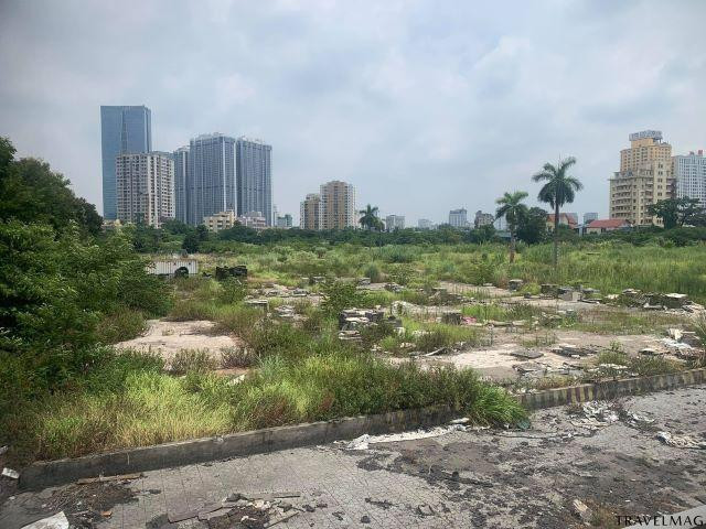 Bên trong khu đất 148 Giảng Võ. Ảnh: PV Bên trong khu đất 148 Giảng Võ. Ảnh: PV