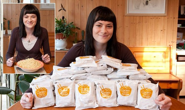  Georgi Readman “gắn bó” cùng những gói mì suốt 11 năm